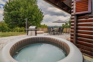 Log Cabin Vista View with Hot Tub - 6