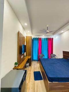 Welcome buddy studio apartment - Greater Noida - 8