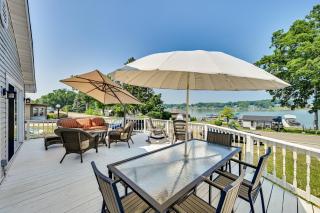 Dock and Kayaks Lake-View Home, 29 Mi to Notre Dame - 0