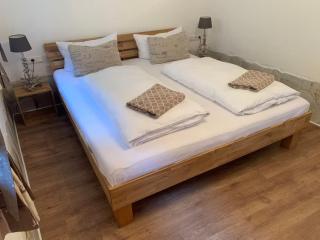 schöne 2 Schlafzimmer mit Terrasse - Rothenburg ob der Tauber - 0