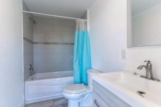 Penthouse Apartment near Guy-Concordia - Montreal - 6