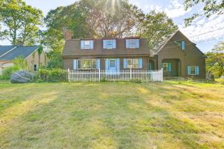 Family Getaway in Bristol Near Trails and Parks! - 9