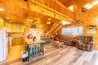 Fish Tales Cabin with a private hot tub - Bryant - 2