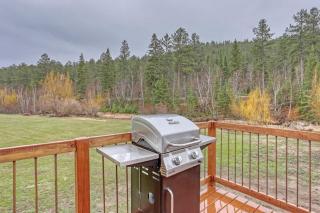Rustic getaway in the woods - 9