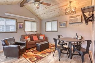 Rustic getaway in the woods - 7