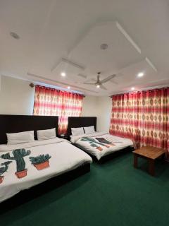 Orophile Nest And Resturent - Skardu - 1