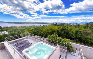 Amazing Home In Crikvenica With Wifi - 8