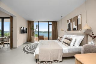 Japandi Sea View 2BR Apartment with Balcony & Terrace, Pomer, 5 Min Walk to Beach - Pomer - 8