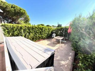 Résidence Les Jardins Du Port - Superbe T2 en rez de jardin dans résidence avec piscine MAE-2363 - 1
