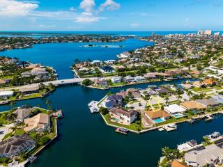 Waterfront 3 Bed Playground in Paradise Awaits - Marco Island - 8