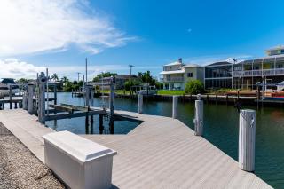 Waterfront 3 Bed Playground in Paradise Awaits - Marco Island - 5