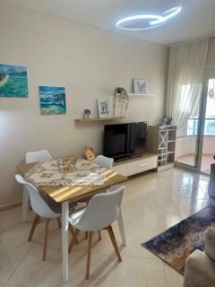 The Azzure Vlora Apartment - Warm & Welcoming family beachfront apartment - Valona - 9