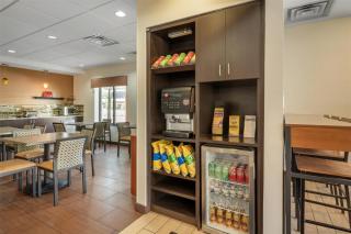Best Western Plus College Park Hotel - College Park - 2