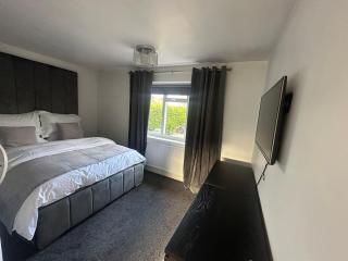 3 Bed heated pool spacious home In Tilehurst - Tilehurst - 5