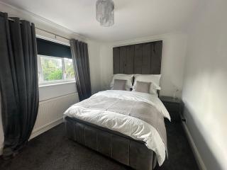 3 Bed heated pool spacious home In Tilehurst - Tilehurst - 6