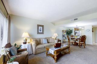 Updated, Oceanfront Condo with Balcony, WiFi & Shared Pool/Clay Tennis Courts - 3