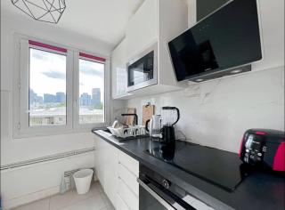 Cozy bedroom with LaDéfense view - Courbevoie - 2
