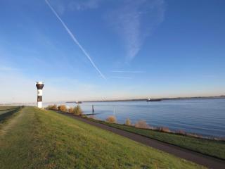 Ferienhaus Robinson im Feriendorf Altes Land direkt an der Elbe - - 3