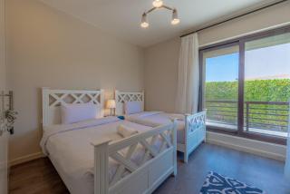Lagoonfront 3BR Apartment Cyan - Banī Ghālib - 4