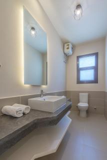 Lagoonfront 3BR Apartment Cyan - Banī Ghālib - 2