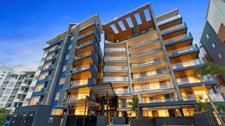 Luxury Coastal Living - Beach Life - Alexandra Headland - 4