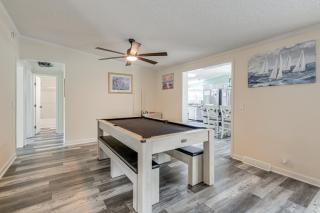 7 Mi to Beach! Sneads Ferry Family Home with Hot Tub - 2