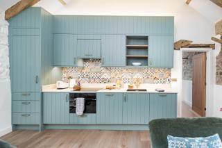 Cwm Connell Coastal Cottages - 8