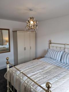 3 Bedroom House By The Sea, Deal Centre - Deal - 2