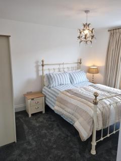 3 Bedroom House By The Sea, Deal Centre - 3