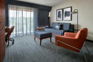 Courtyard by Marriott Paramus - 5