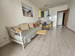 Sea view apartment near amazing beach - 6