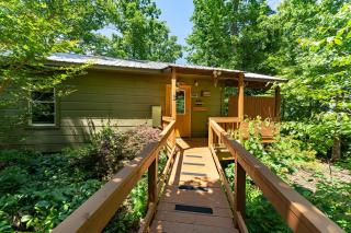 Wildflower Cabin with a private hot tub - Bryant - 6