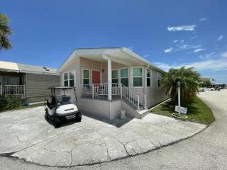 Enjoy Paradise in enjoy Paradise in this 2 bedroom 2 bath beach house located near the marina - 8