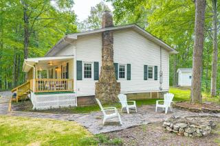 Secluded Lodge Stay Day Trip to Audra State Park! - - 7