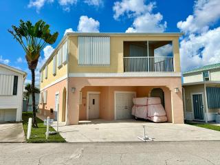 Coastal paradise in this amazing 3 Bed 2 Bath Beach House - 1