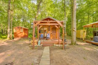 Glamping Getaway with Porch in Wisconsin Northwoods - Siren - 0