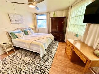 Beach Access cozy 2 Bedroom 1 Bath Beach House on Nettles Island - 1