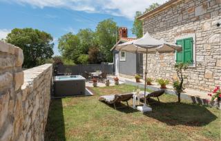 Stunning Home In Umag With Wifi - 2