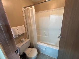 The King's Motel - Sundre - 9