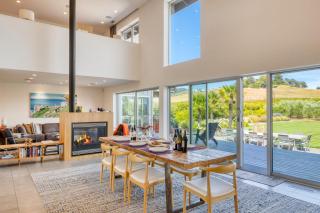 Coplan Vineyards by AvantStay 10-Acre Estate w Pool Spa Bocce Designer Interiors - Sonoma - 1