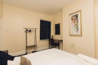 2 Beds Suburb Nestled Nook - Manchester - 5
