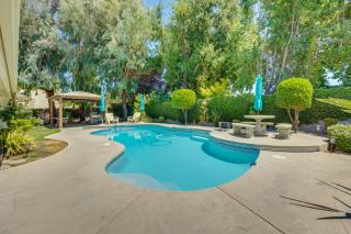 Billiards and Private Pool Bright Clovis Home! - Clovis - 0