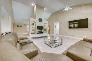 Billiards and Private Pool Bright Clovis Home! - Clovis - 6