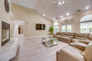 Billiards and Private Pool Bright Clovis Home! - Clovis - 5
