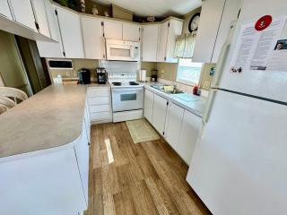 Coastal Bright 2 Bedroom 1 Bath Vacation Home On Nettles Island Resort N1034 - 0