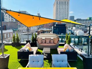 Luxury Penthouse, Private Rooftop, Old MTL - Montreal - 1