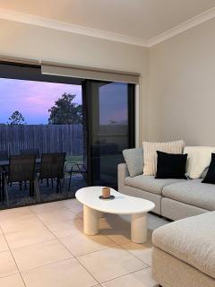 Spacious 4BR Family Home in Doolandella - 2