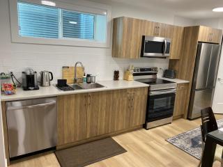 Oceanside 2 Bedroom Suite in Royal Bay-Free Nespresso Coffee with Welcome Treats - 7