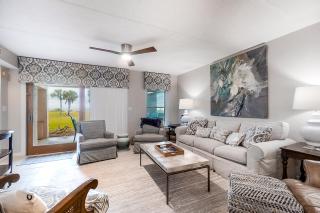 203 Sailmaker Lovely 2BR Oceanfront Patio Pool - 4