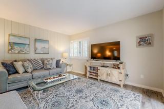 Dog-Friendly Beach Wood villa across the street from the beach with pool - 3